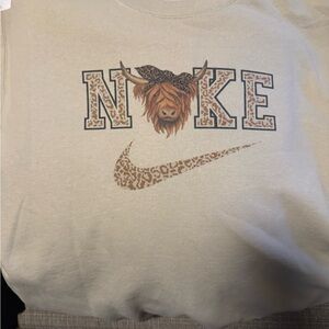 Nike Cream Graphic Sweatshirt